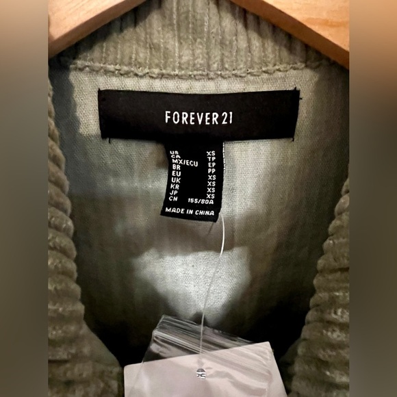 𝅺forever 21 Olive Corduroy Crop Jacket, Size X-Small- New With Tags - Picture 4 of 4